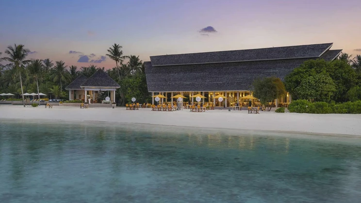 Emerald Faarufushi Resort & Spa